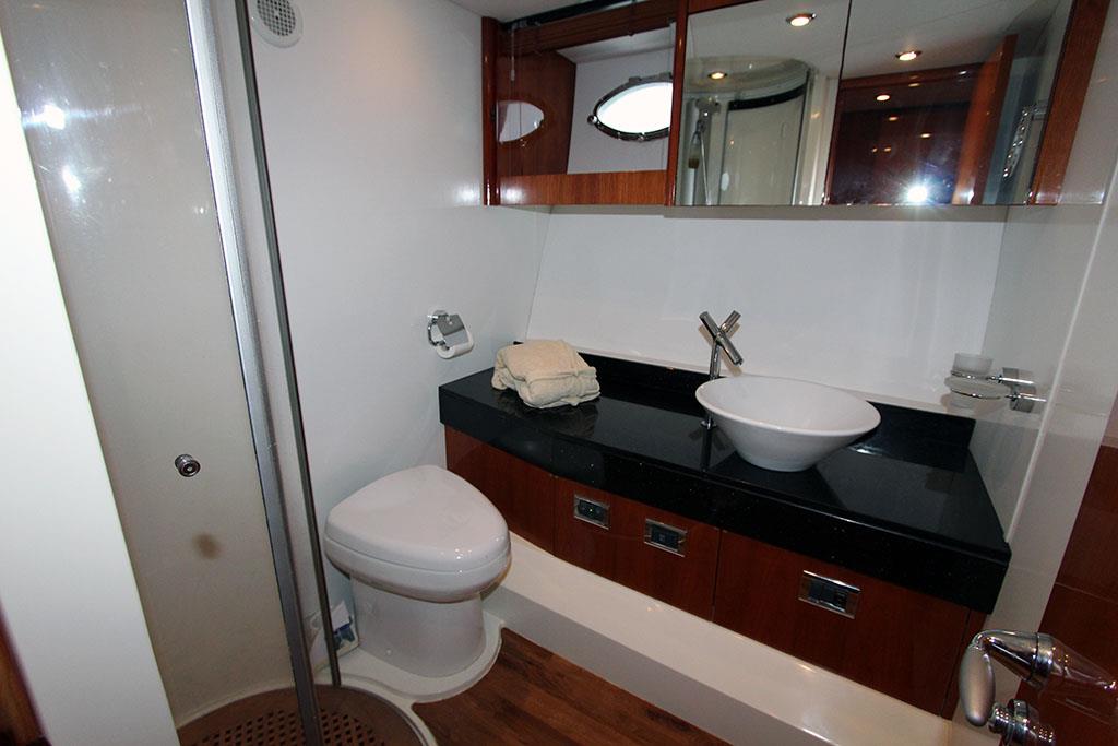 2005 SUNSEEKER PREDATOR 72 